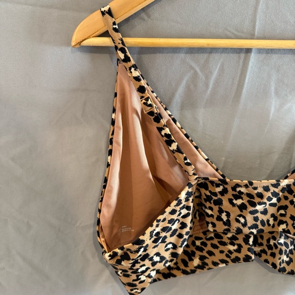 Aerie Cheetah Print Triangle Bikini Top in 2XL. - Picture 5 of 15
